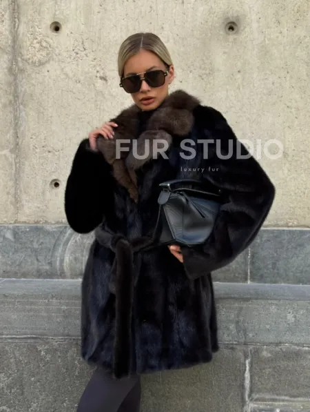 Норковая шуба махагон с куницей - фото 11