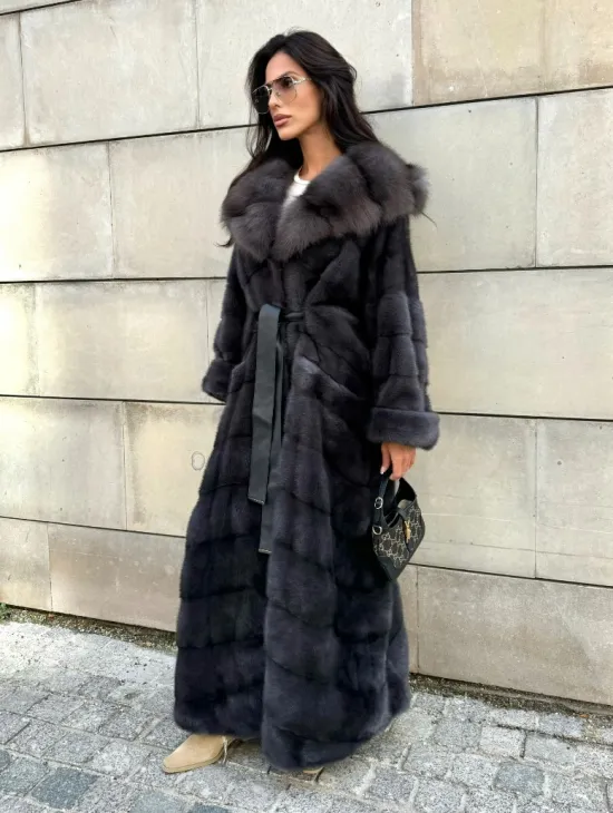 Длинная норковая шуба с капюшоном из меха куницы - цвет графит - фото 8