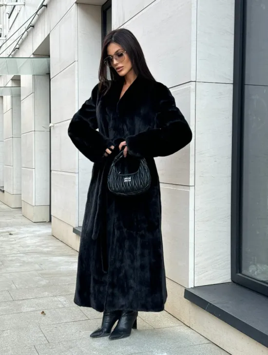 Шуба халат из аукционного меха норки, V-образный воротник с поясом - фото 8