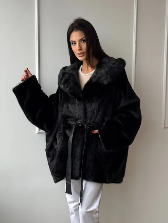 Летучая мышь шуба из черной норки с меховым капюшоном - оверсайз - фото 5