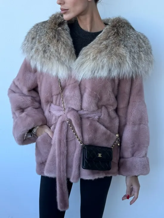 Шуба из норки Pink с капюшоном из меха рыси и манжетами на рукавах - фото 4