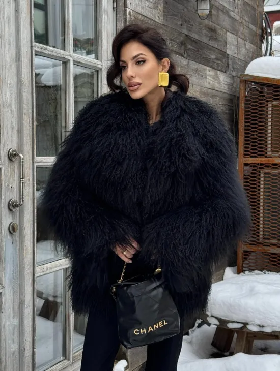 Черная шуба из натурального меха ламы - английский воротник PREMIUM COLLECTION - фото 4