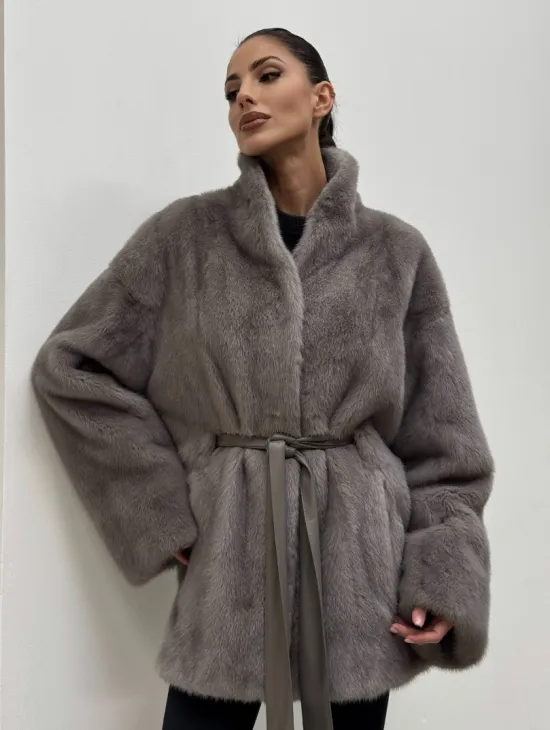 Норковый полушубок кимоно с V-образным воротником в сером цвете - фото 8