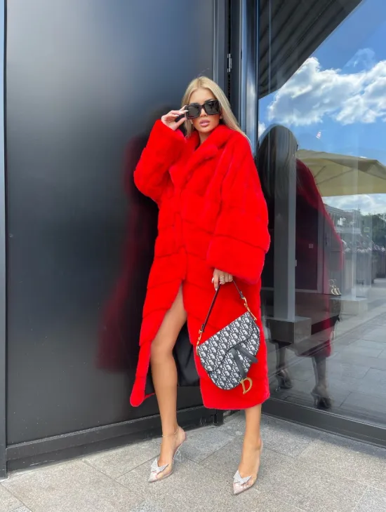 Шуба из норки Velvet в красном цвете - фото 0