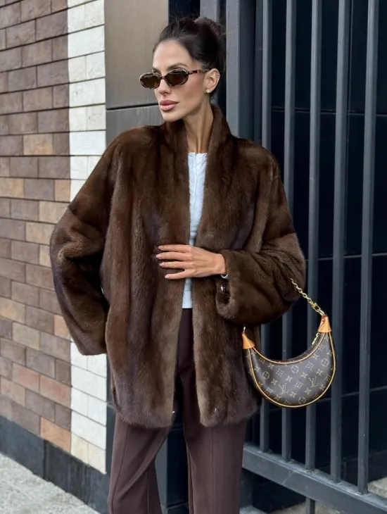 Модная шуба из норки 2025 - фото 0