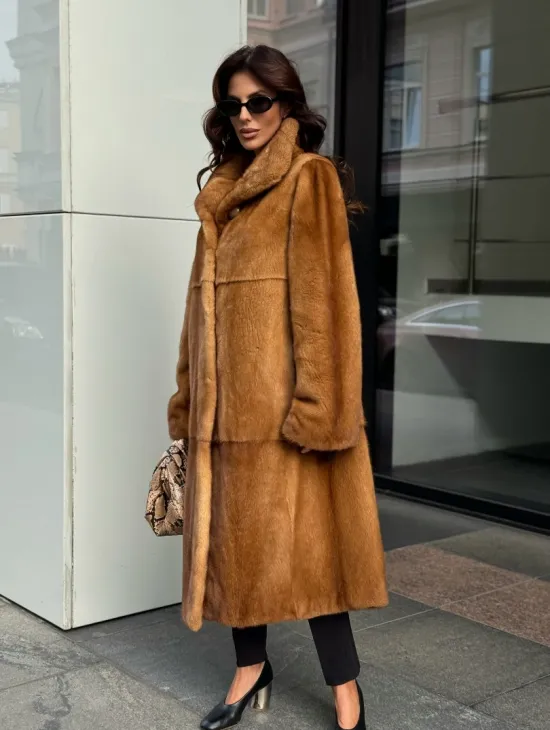 Золотистая норковая шуба с воротником апаш - New 2026 - фото 10