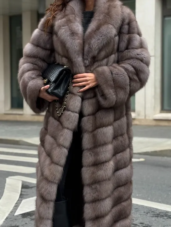 Шуба из меха куницы в цвете Truffle - фото 1