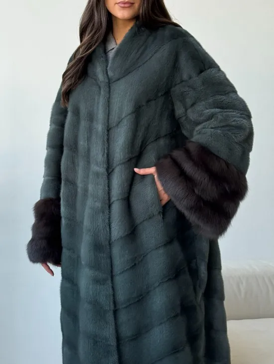 Норковая шуба с манжетами из куницы - цвет зеленый - фото 3