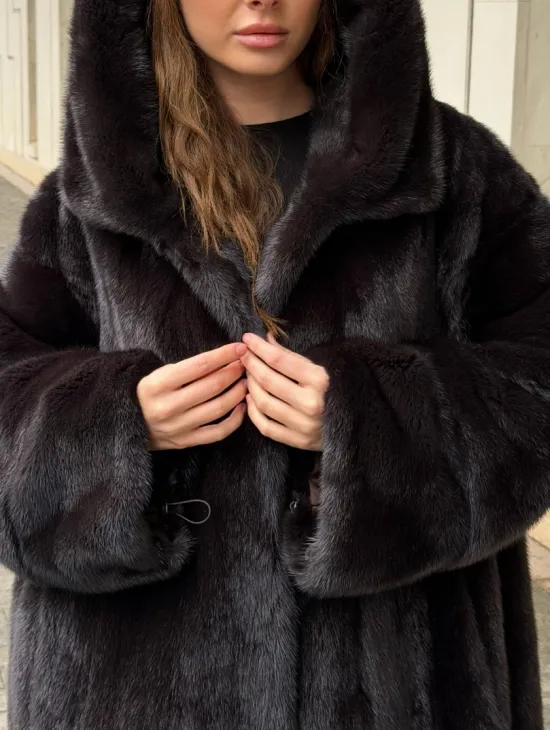 Норковая шуба с капюшоном - фото 1