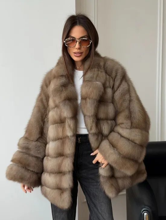 Шуба оверсайз из куницы - фото 8