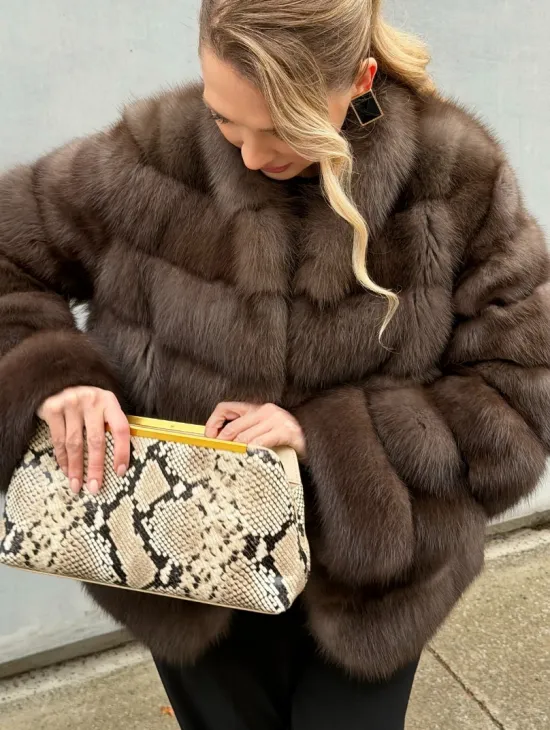 Меховой жакет из куницы - фото 7