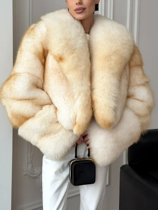 Шуба короткая из меха финского песца - фото 3