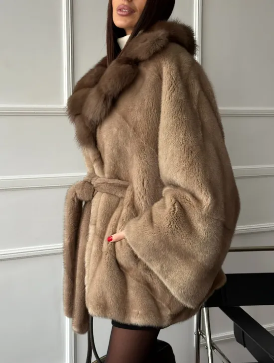 Pastel шуба летучая мышь - воротник куница - фото 5