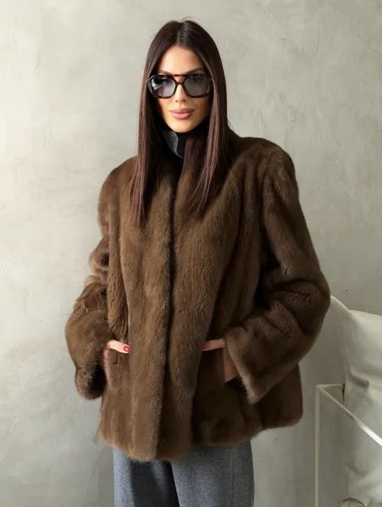 Шуба женская из меха норки - фото 7