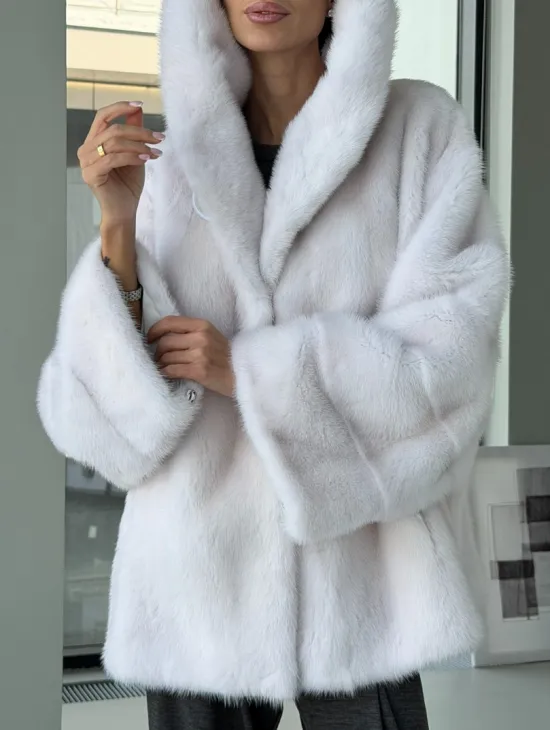 Белый норковый полушубок с капюшоном кобра - фото 2