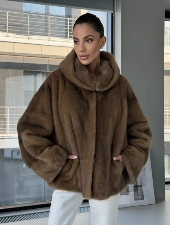 Женский норковый полушубок с капюшоном - фото 10