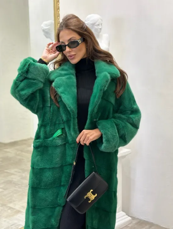 Шуба из аукционной норки с английским воротником - цвет изумруд - фото 2